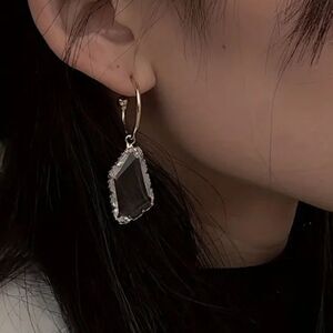 ✨ 🆕  ✨  Elegant 14K Plated Hook Square Pendant Crystal Earrings ✨